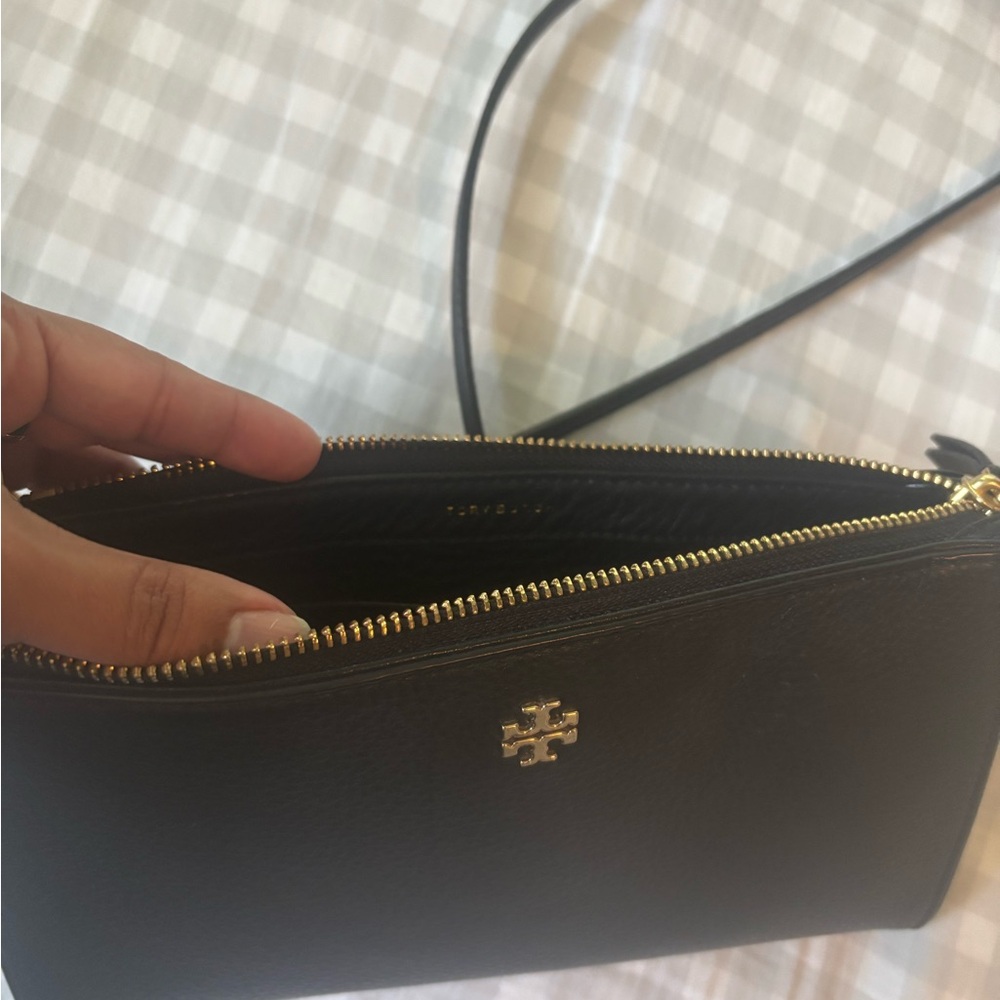 Tory Burch Black and Gold Crossbody Bag - Picture 4 of 9